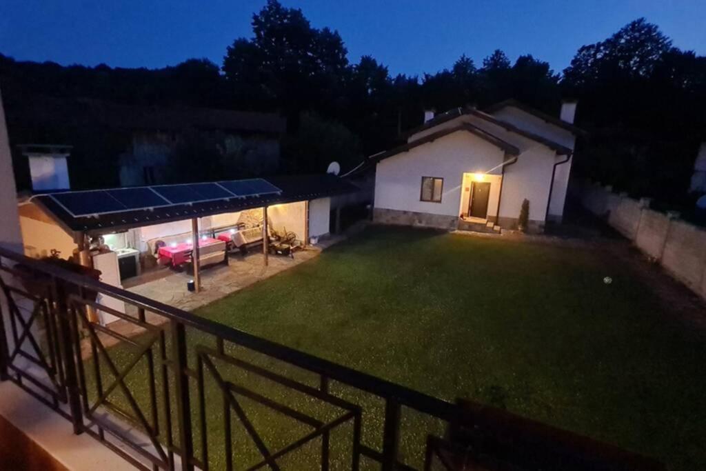 Villa Двете Къщи В Планината Beli Osŭm Exterior foto